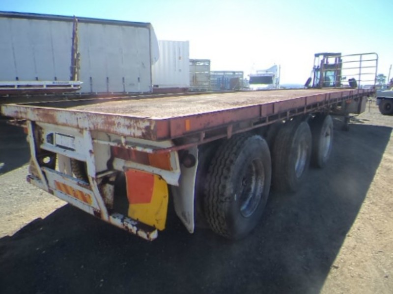 Haulmark Flat top Semi Trailer