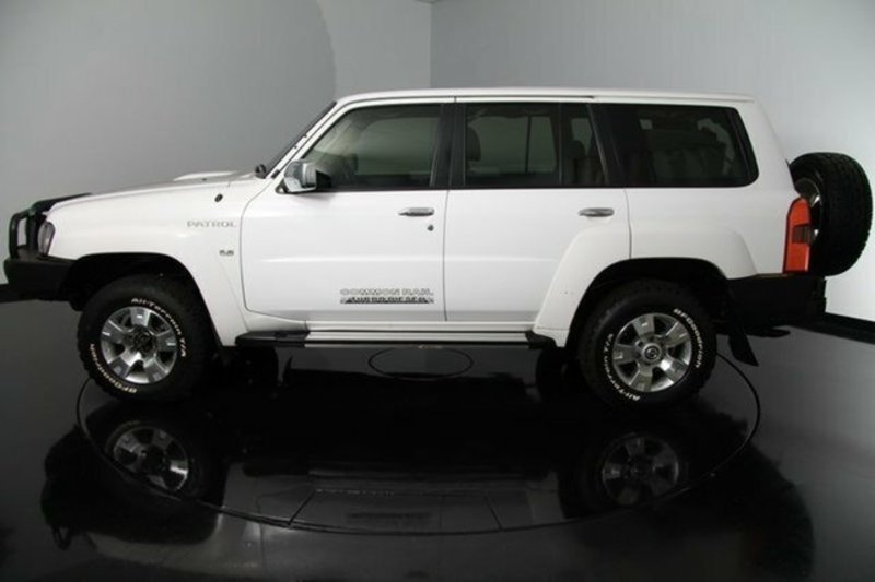 2011 NISSAN PATROL ST (4x4) GU VII