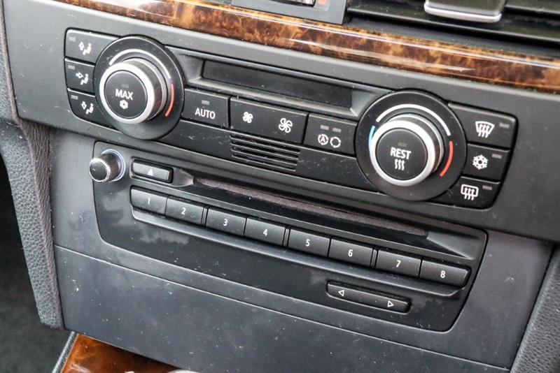 2009 BMW 325i
