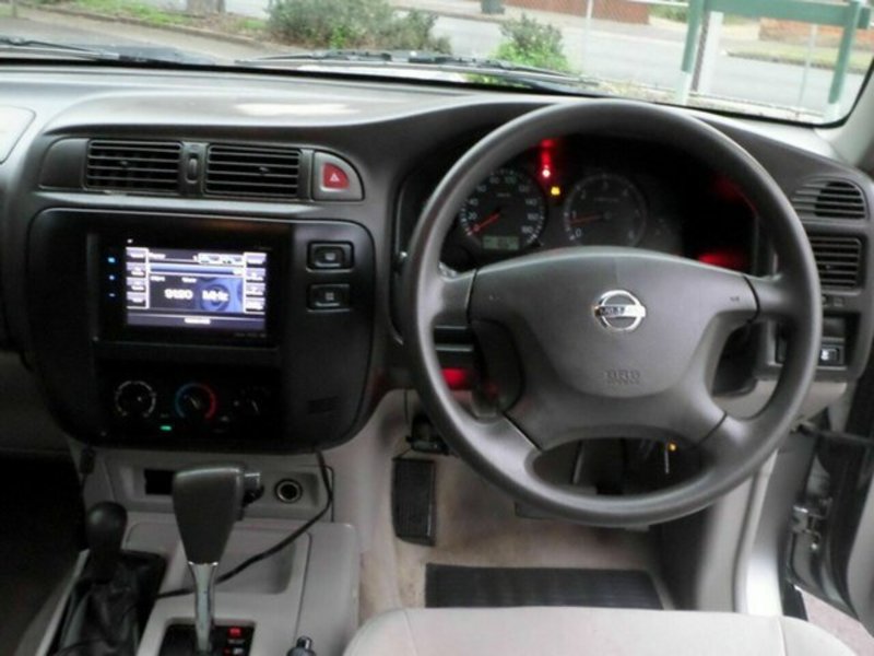 2004 NISSAN PATROL ST (4x4) GU III