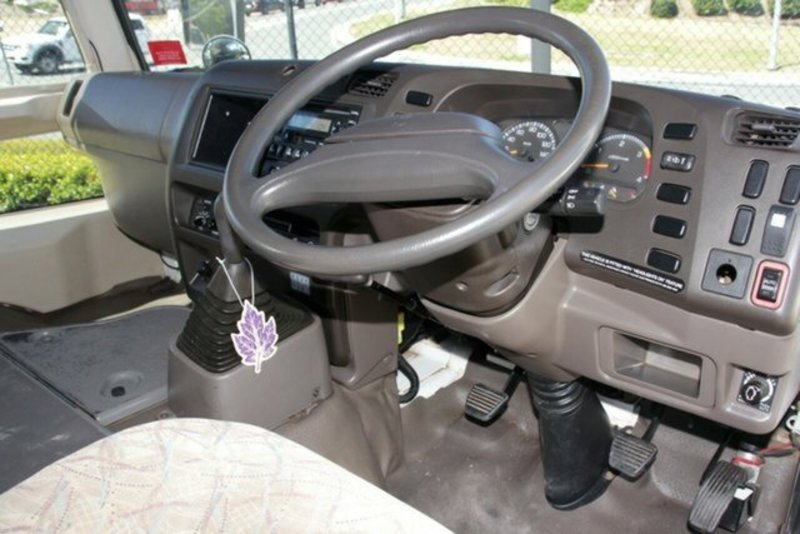 2007 MITSUBISHI Rosa Bus
