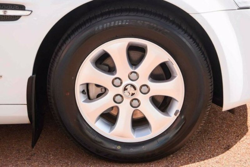 2011 HOLDEN COMMODORE OMEGA VE II MY12