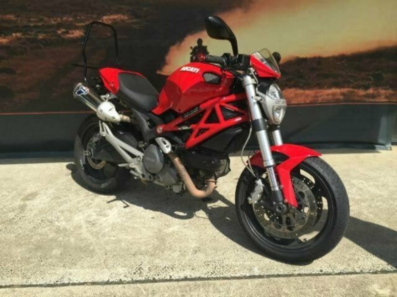 2008 DUCATI Monster 696 ROAD