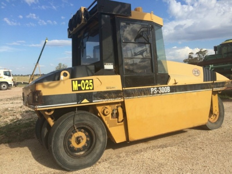 1999 CATERPILLAR PS300 PS300 RollerCompacting