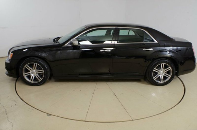 2012 CHRYSLER 300 LIMITED MY12