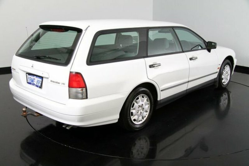 2001 MITSUBISHI MAGNA EXECUTIVE TJ