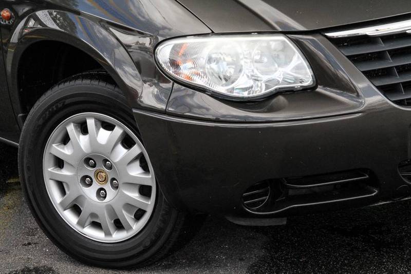 2005 CHRYSLER VOYAGER SE RG 05 UPGRADE