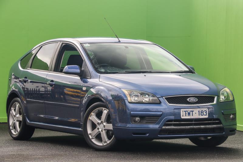 2005 FORD FOCUS LS