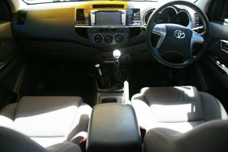 2012 TOYOTA HILUX SR (4x4) KUN26R MY12