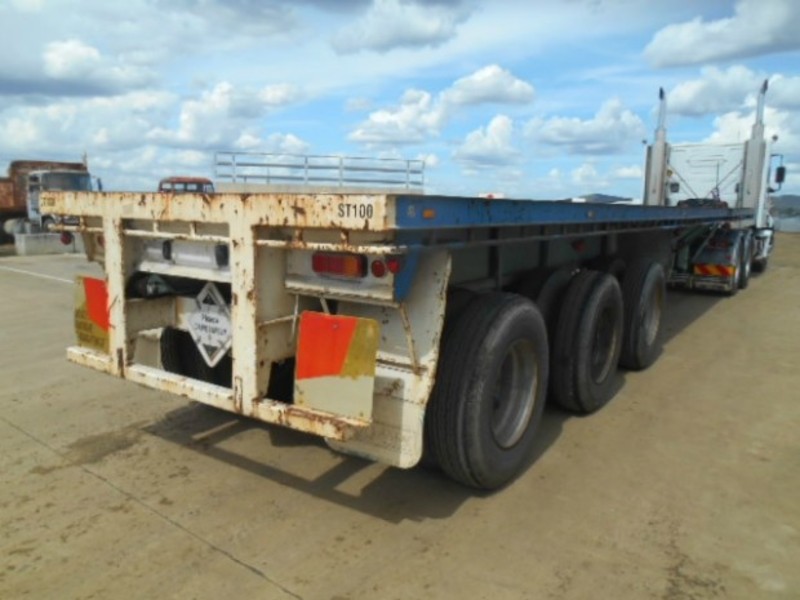 1980 Haulmark Flat top Semi Trailer