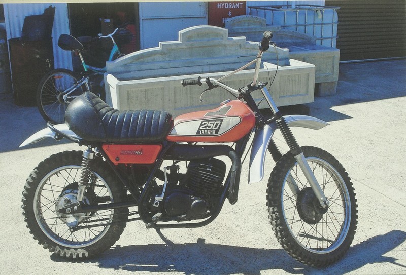 1975 YAMAHA DT 250B