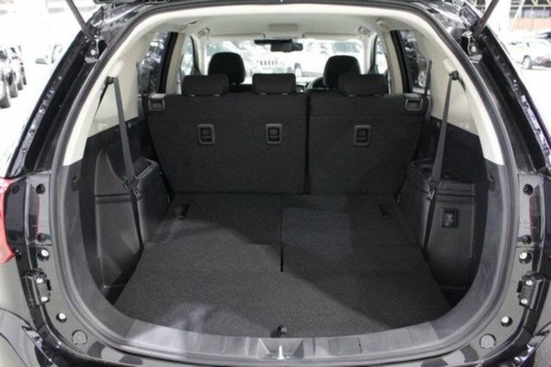 2016 MITSUBISHI OUTLANDER LS SAFETY PACK (4x4) 7 SEATS ZK MY17