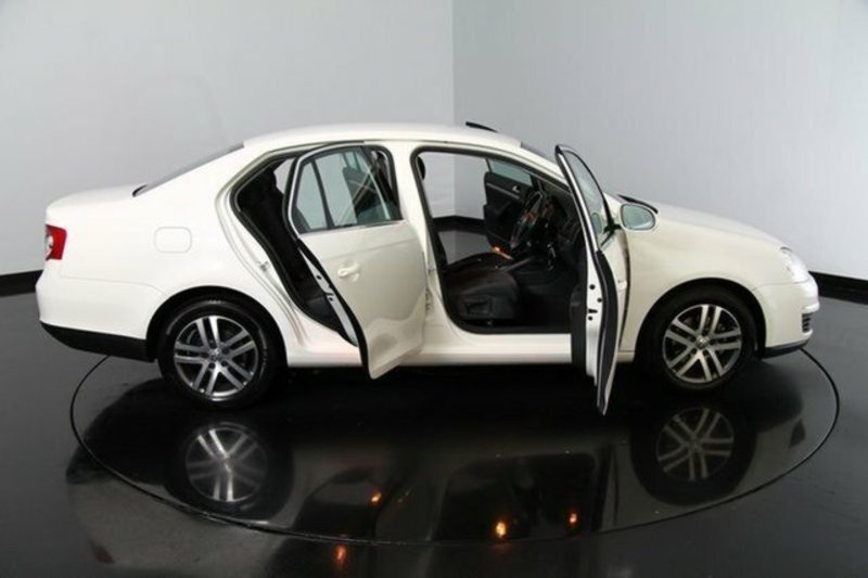 2007 VOLKSWAGEN JETTA 2.0 TDI 1KM