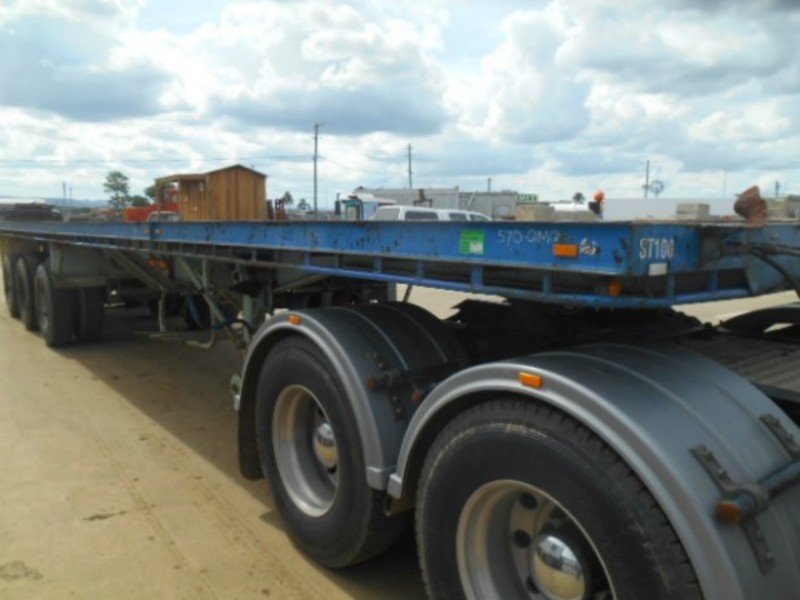 1980 Haulmark Flat top Semi Trailer