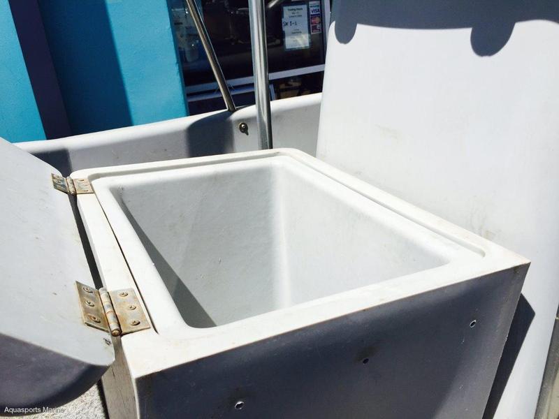 Plaka 4.6m Centre Console