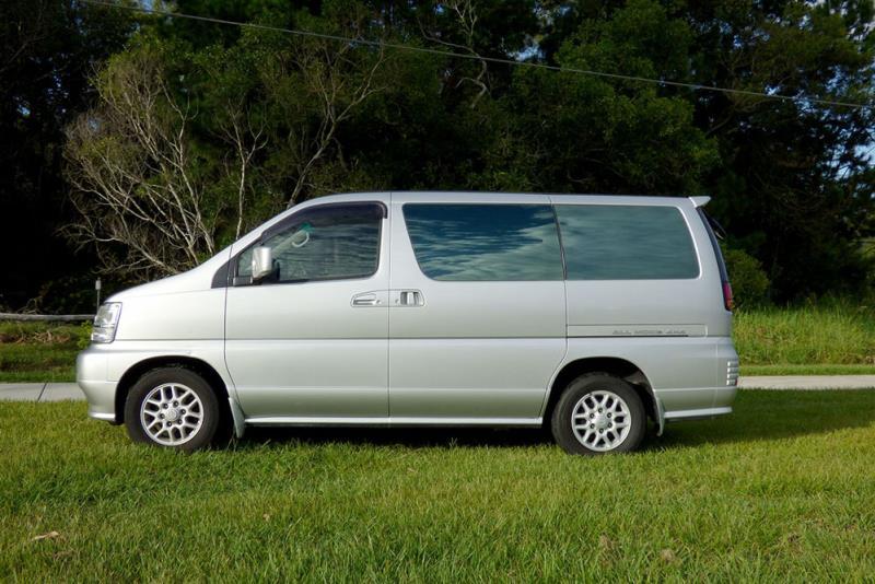 2000 NISSAN ELGRAND E50