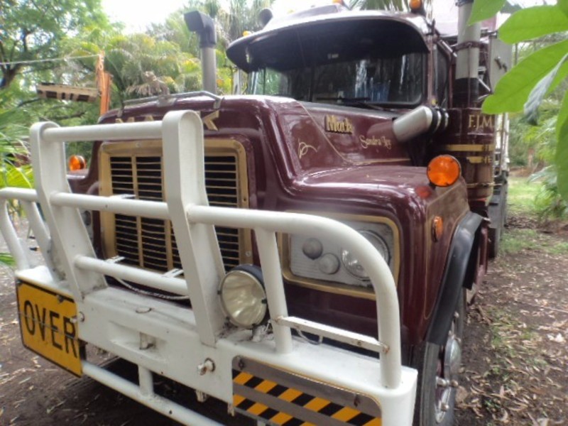 1976 MACK R600 SERIES Prime Mover R600 SERIES Truck