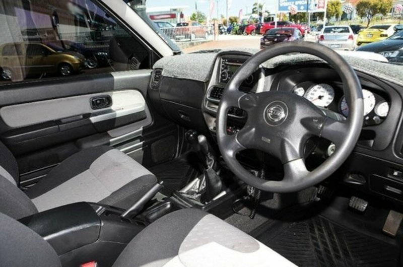 2012 NISSAN NAVARA ST-R SPECIAL EDITION (4x4) D22 SERIES 5