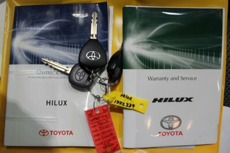 2012 TOYOTA HILUX SR (4x4) KUN26R MY12