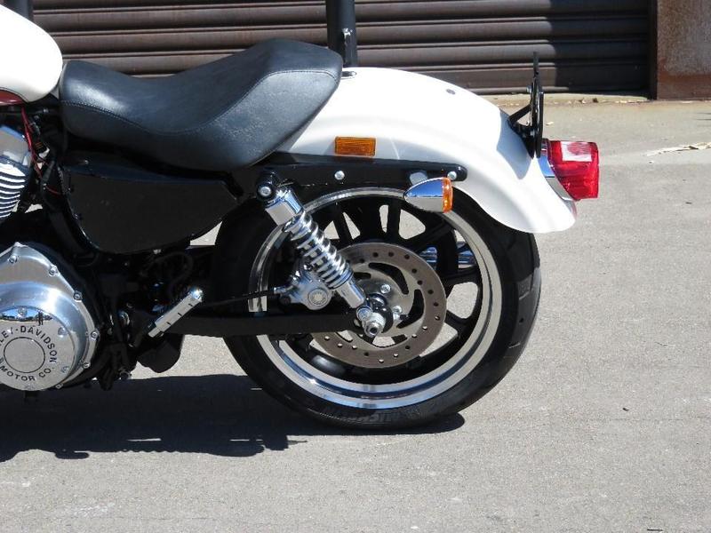 2011 HARLEY-DAVIDSON SUPERLOW 883 (XL883L)