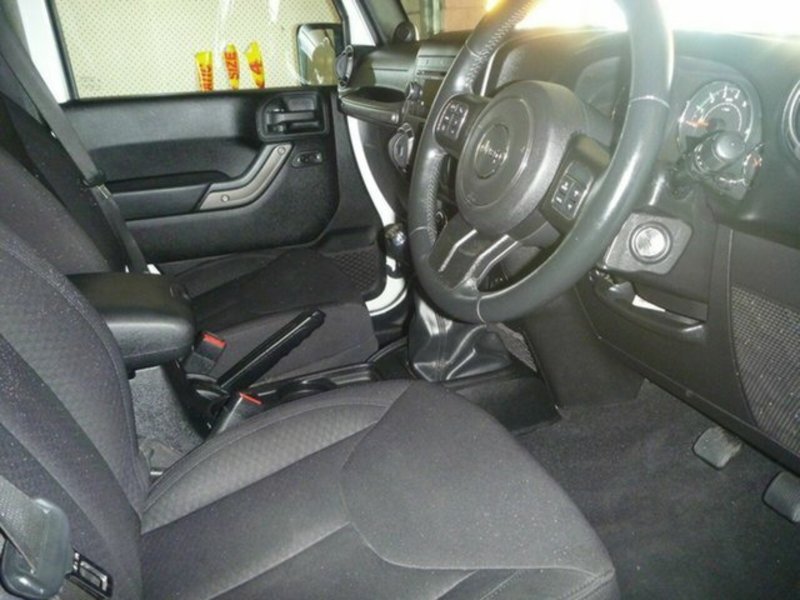 2013 JEEP WRANGLER UNLIMITED RENEGADE SPORT (4x4) JK MY13