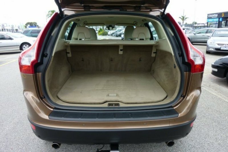 2010 VOLVO XC60 D5 DZ MY11