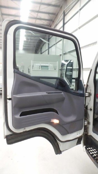 2013 FUSO Canter 715 Wide Canter 715 Wide Truck