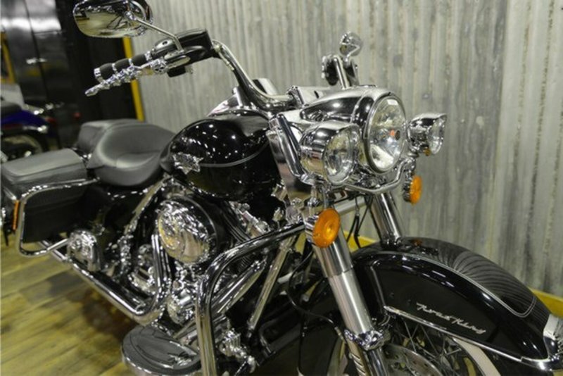 2011 HARLEY-DAVIDSON 1700CC FLHR ROAD KING MY11
