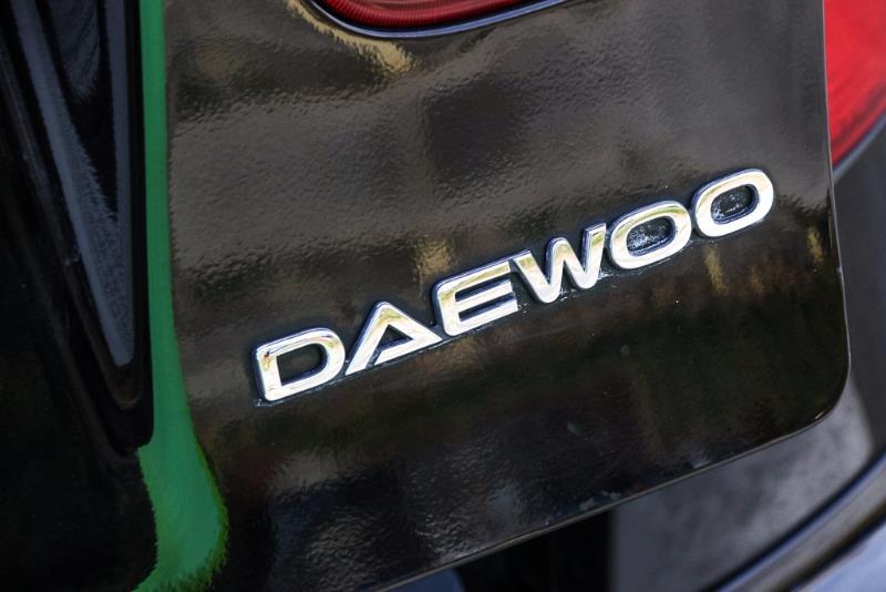 1999 DAEWOO LANOS SE