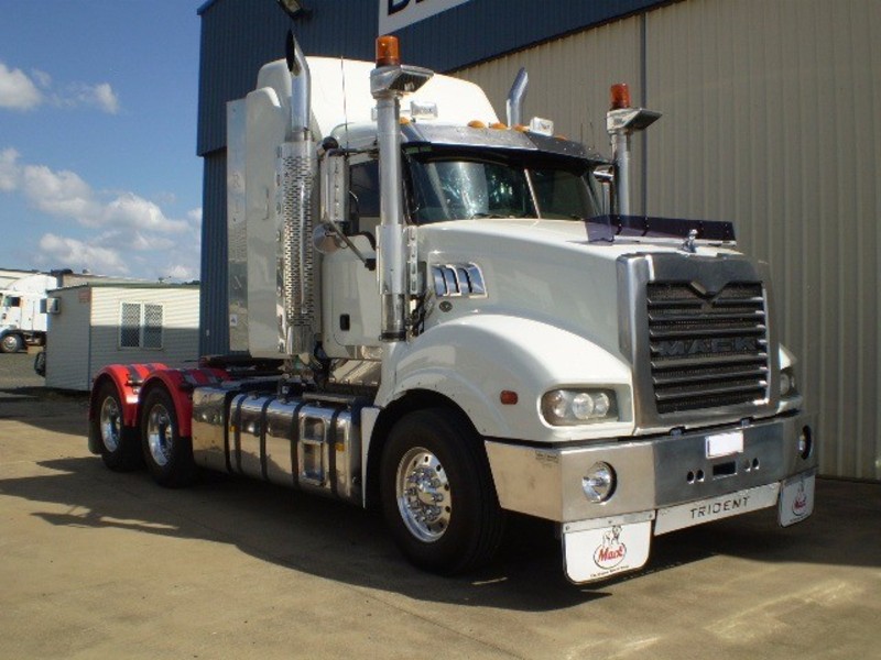2011 MACK TRIDENT TRIDENT Truck