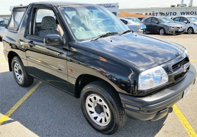 2001 SUZUKI GRAND VITARA JLX "CONVERTIBLE"