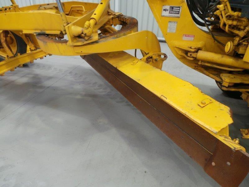 KOMATSU GD355A-1