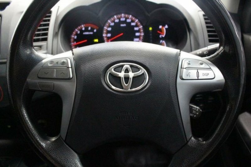 2014 TOYOTA HILUX SR (4x4) KUN26R MY14