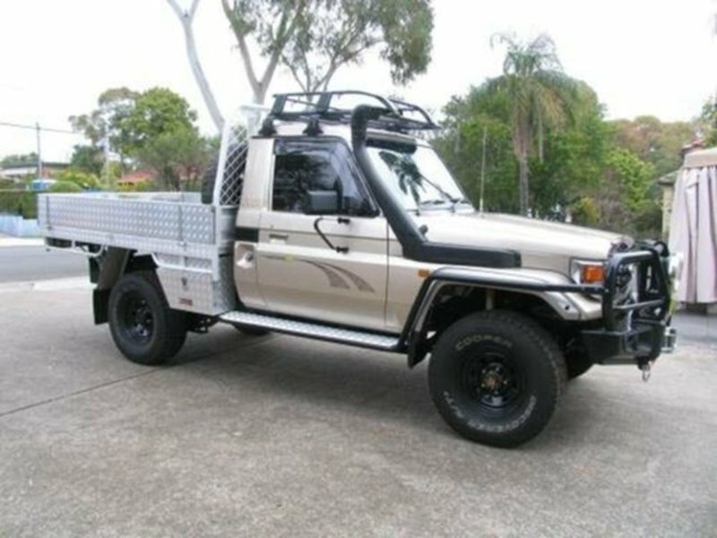 2006 TOYOTA LANDCRUISER RV (4x4) HDJ79R