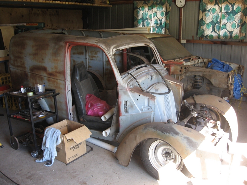 1948 FORD ANGLIA E04A