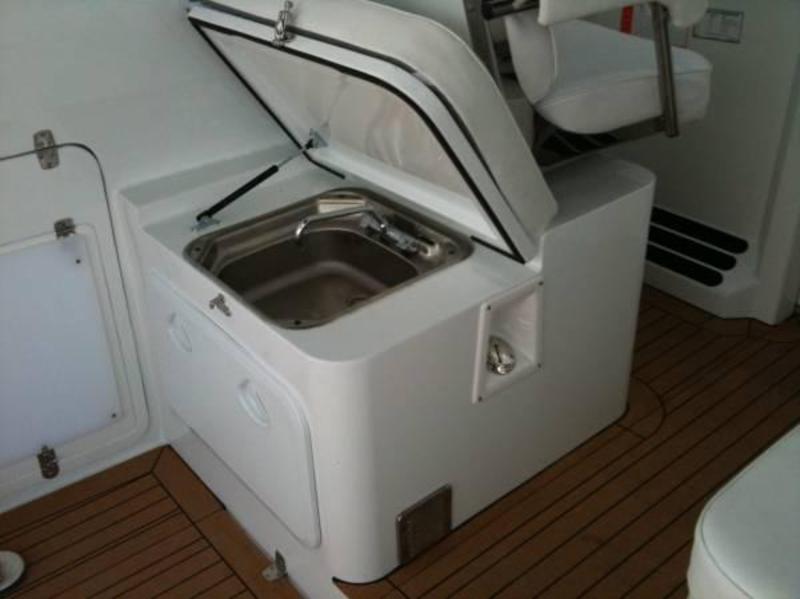 Razerline Special Vessel 8 m