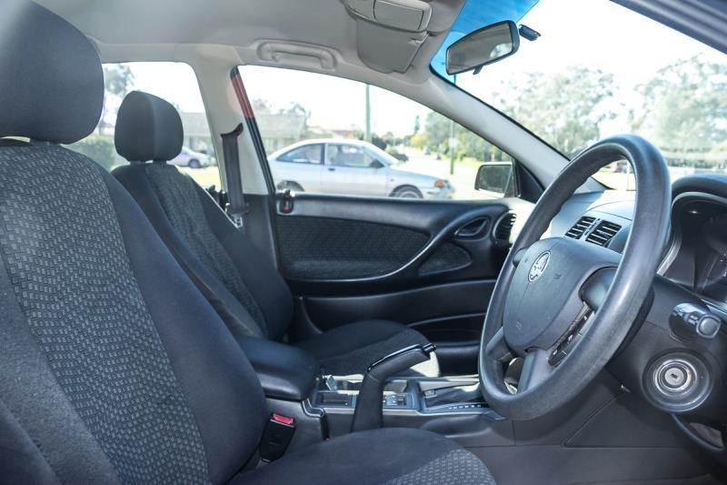 2004 HOLDEN COMMODORE LUMINA VZ