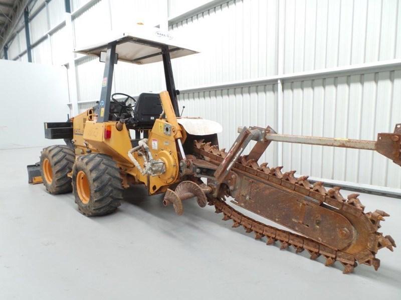 1995 CASE 560 TRENCHER