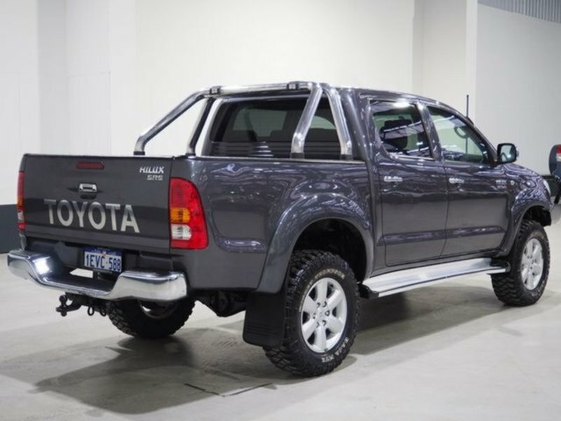 2011 TOYOTA HILUX SR5 (4x4) KUN26R MY11 UPGRADE