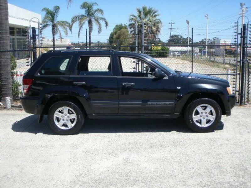 2005 JEEP GRAND CHEROKEE LAREDO (4x4) WH
