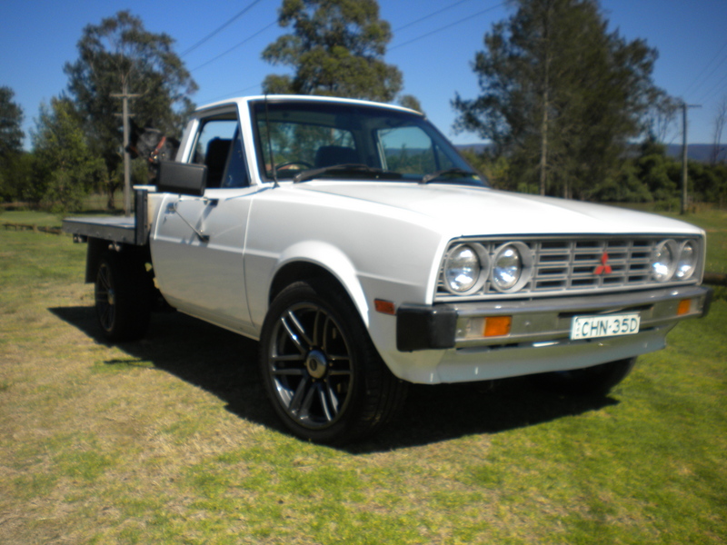 1982 MITSUBISHI L200 EXPRESS 1000KG 2.25M