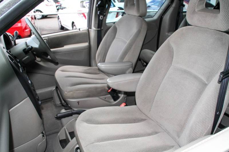 2005 CHRYSLER VOYAGER SE RG 05 UPGRADE