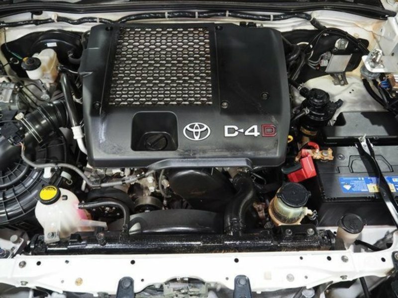 2012 TOYOTA HILUX SR (4x4) KUN26R MY12
