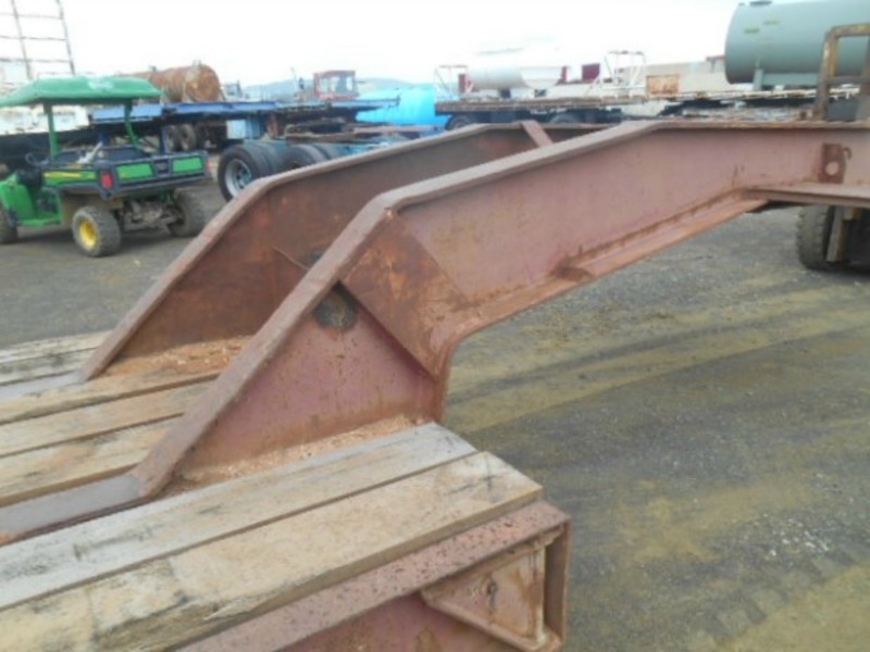 Drake Low LoaderPlatform Semi Trailer