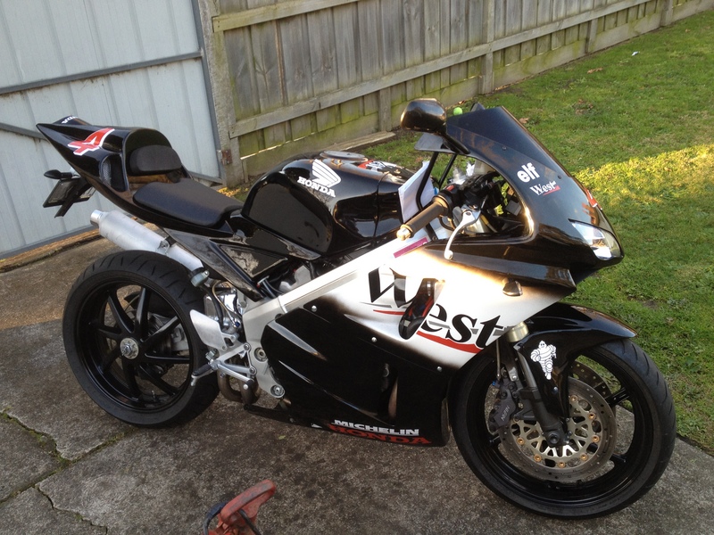 1996 HONDA RVF 400