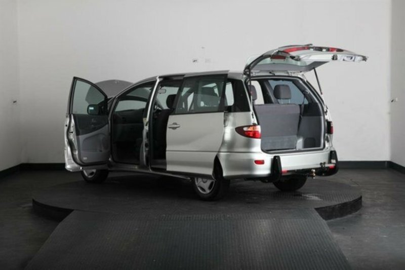 2003 TOYOTA TARAGO GLi ACR30R