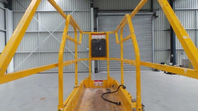2005 HAULOTTE COMPACT 8W SCISSOR LIFT