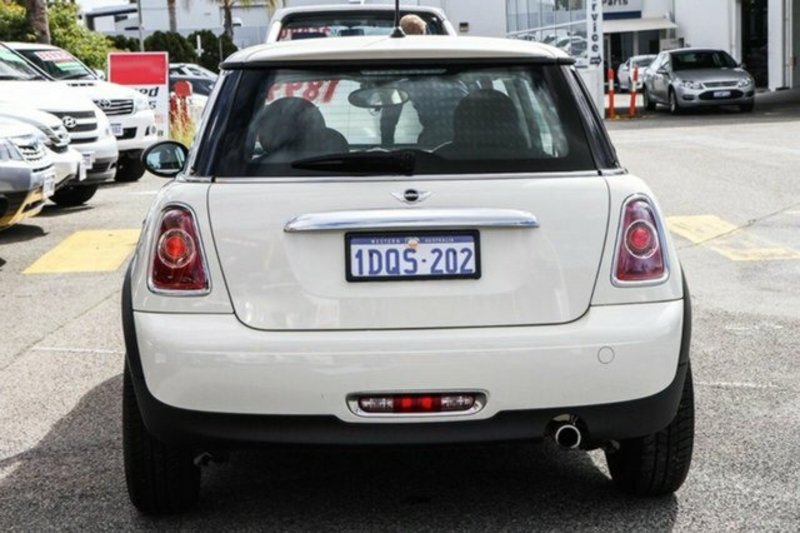 2011 MINI COOPER RAY R56