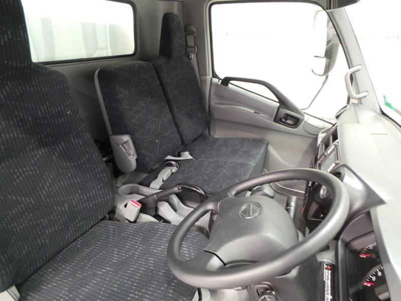 2017 HINO 300 SERIES - 716