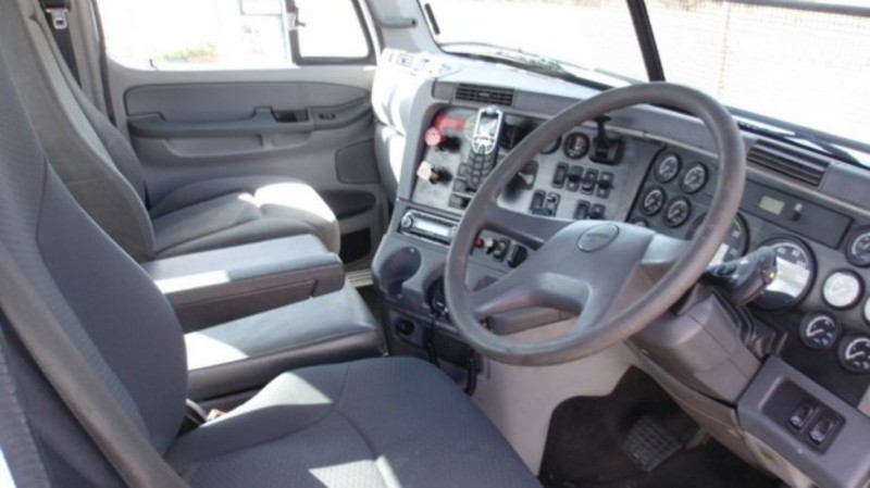 FLX 2007 Freightliner Truck FLX Columbia